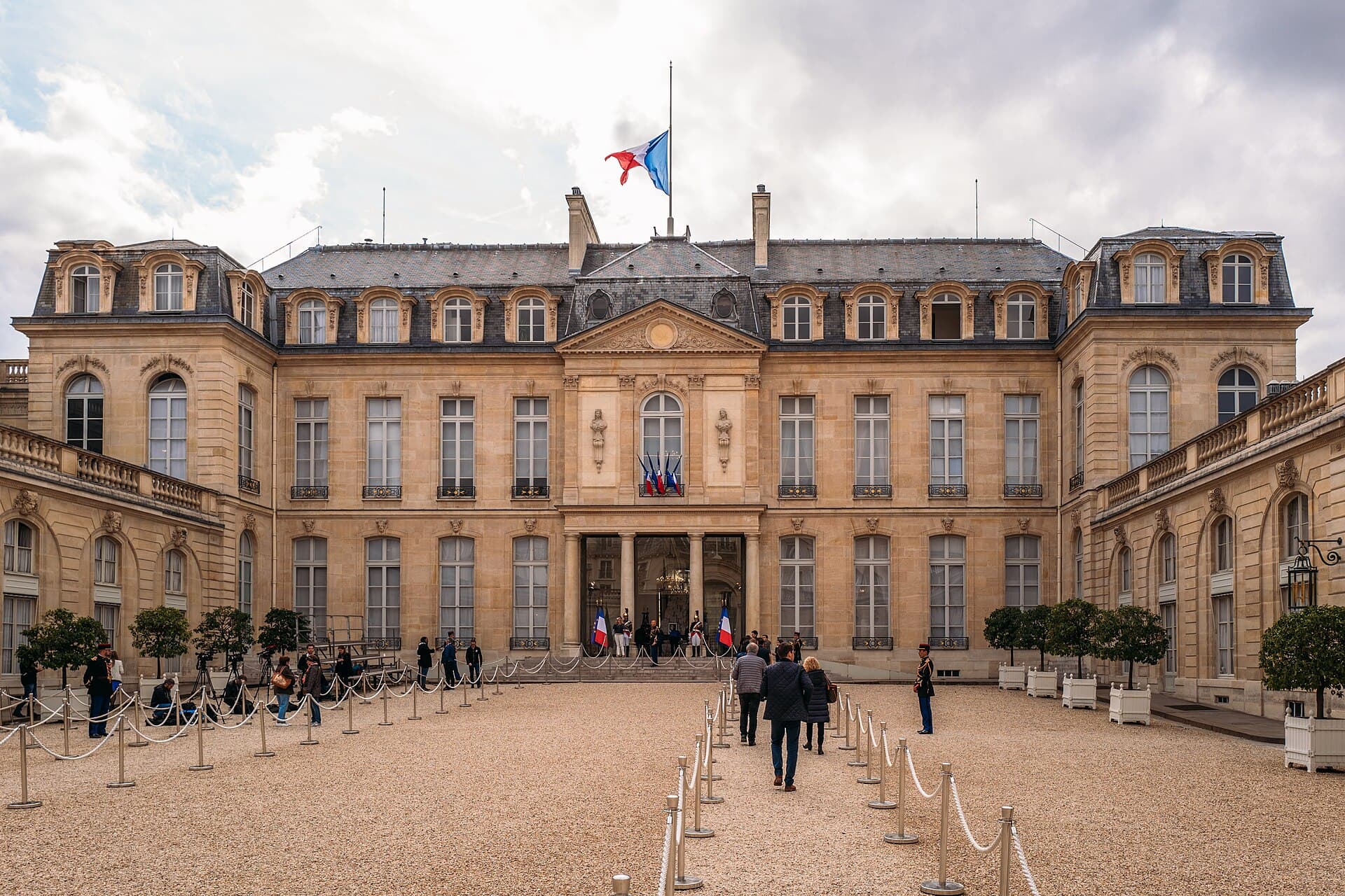 Fasada e Pallatit të Elizesë në Paris