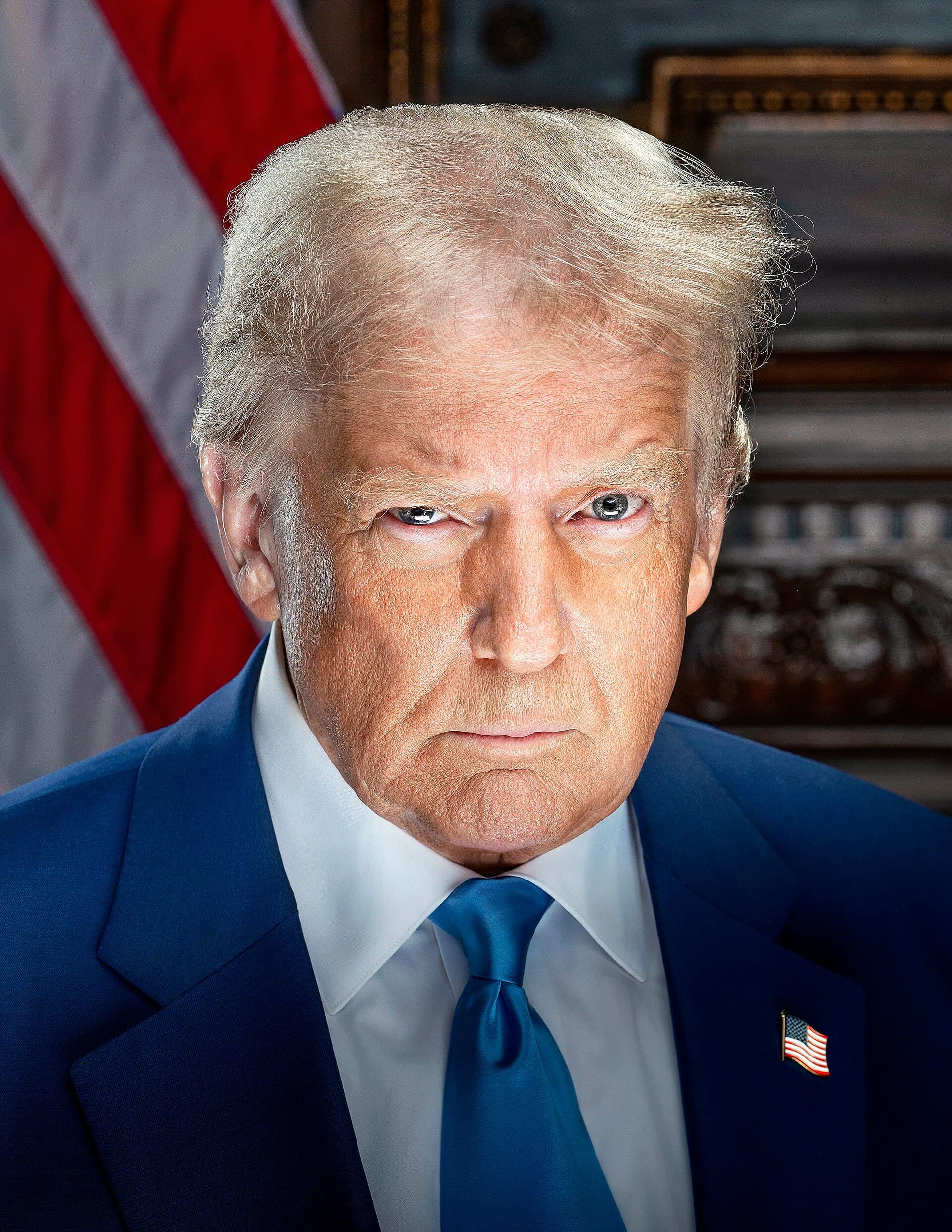 Official presidential portrait of Donald Trump
