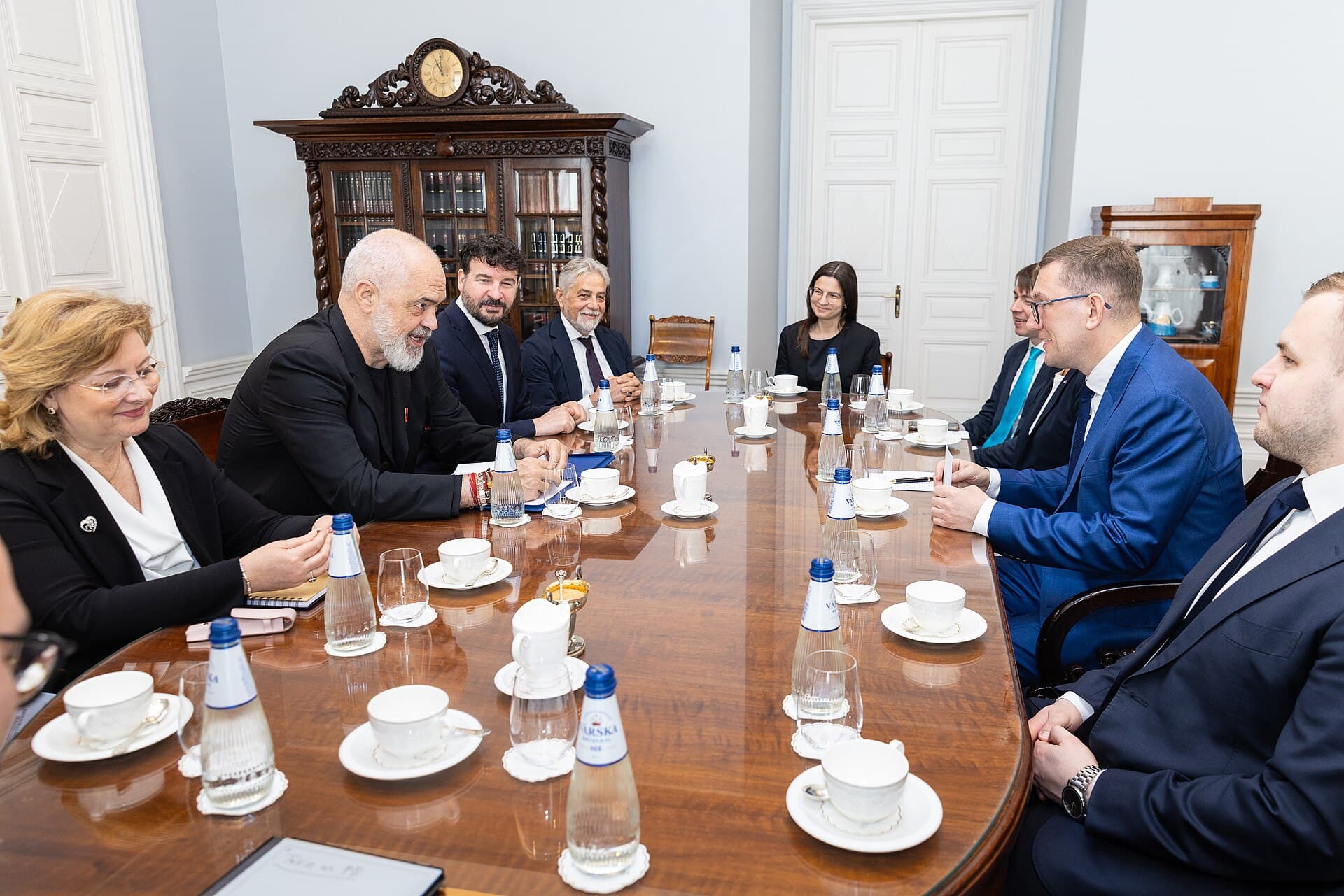 Kryeministri Edi Rama gjatë një vizite zyrtare
