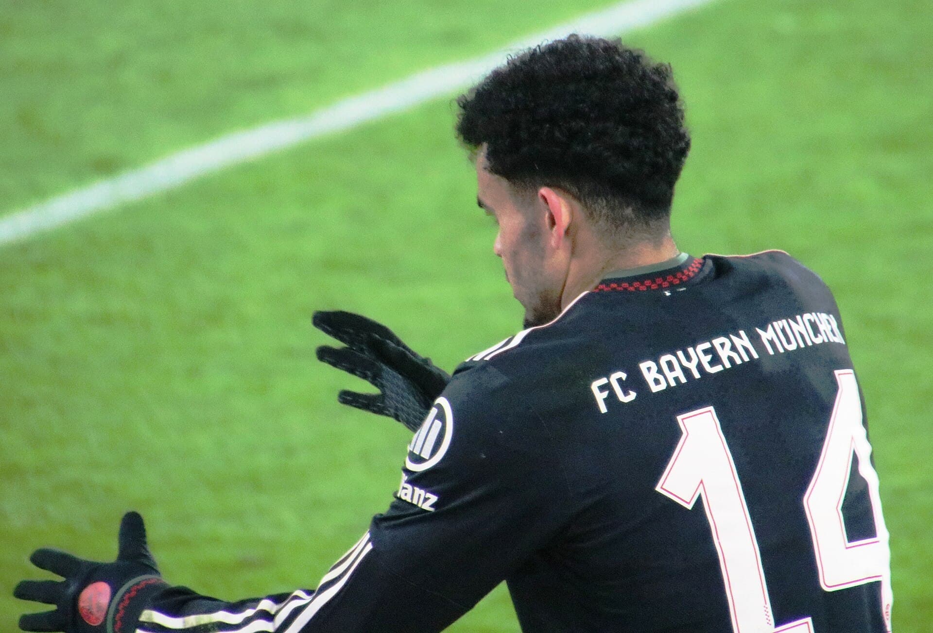 Luis Díaz me fanellën e Bayern Münchenit në një ndeshje miqësore ndaj Salzburgut, janar 2026